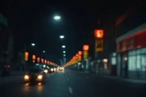 被搬空房间的一角，地面留有家具压痕，冷灰光线